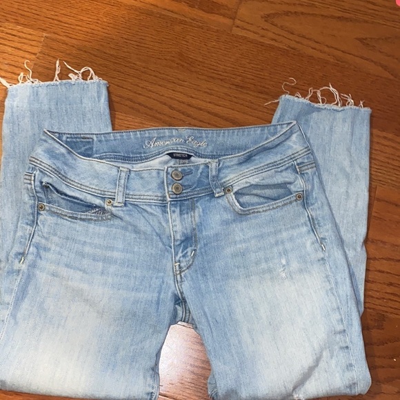 American Eagle size 6 ripped skinny jeans cropped ankle length - Picture 2 of 4